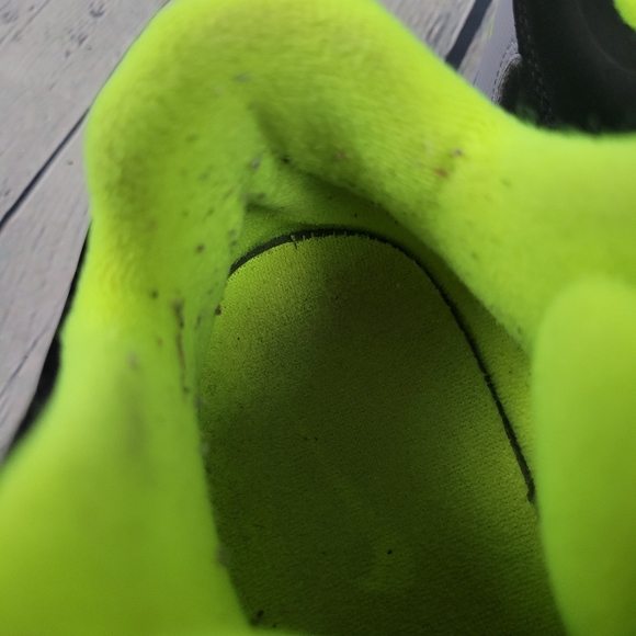 NIKE | Air Flight Showup basketball mid top lace-up athletic shoes - Picture 7 of 8